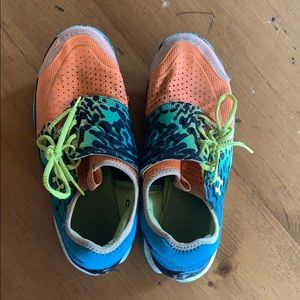 UA Micro G toxic six 5 sneakers